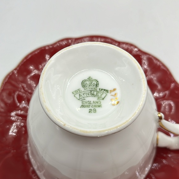 Vintage Aynsley teacup & saucer set - Picture 4 of 8